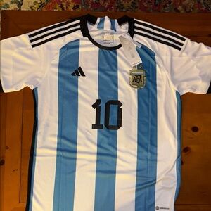 NEW Messi 10 Adidas Argentina Home Shirt World Cup 2022. Medium